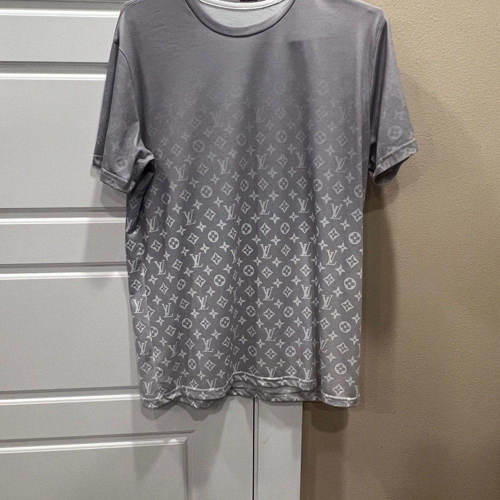 Monogram Gradient T-shirt in grey size large - Picture 4 of 5